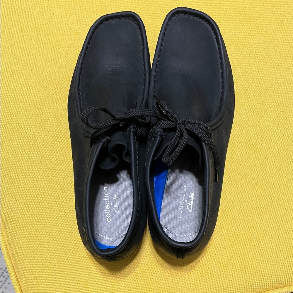 Clarks Black Leather Oxfords for Men